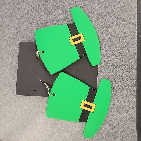 COPY - St Patrick's Day Hat Dangle Earrings - Picture 1 of 1